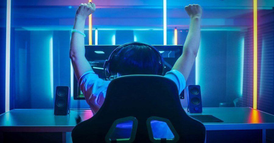 Cơ hội kiếm tiền khủng từ Esport tại nhà Ku789