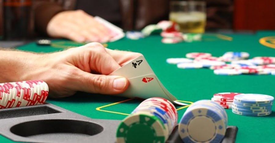 Giải đáp thắc mắc Poker là gì?